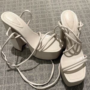 SCHUTZ Women's Cream Platform Sandals